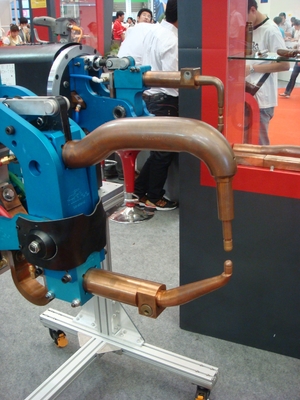 จุดต้านทานการเชื่อม Tongfu Clamp Custom Welder 400A-4000A